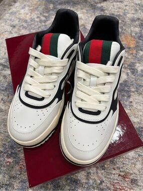 New Gucci Reweb Leather Sneakers Black and White